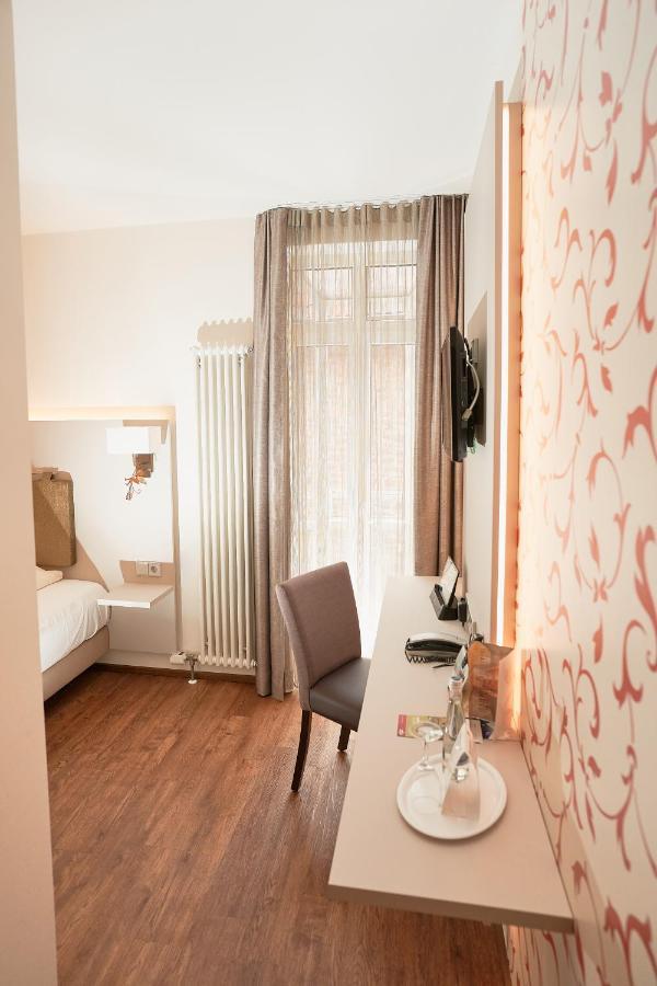 Stadthotel Engel Ettlingen Dış mekan fotoğraf