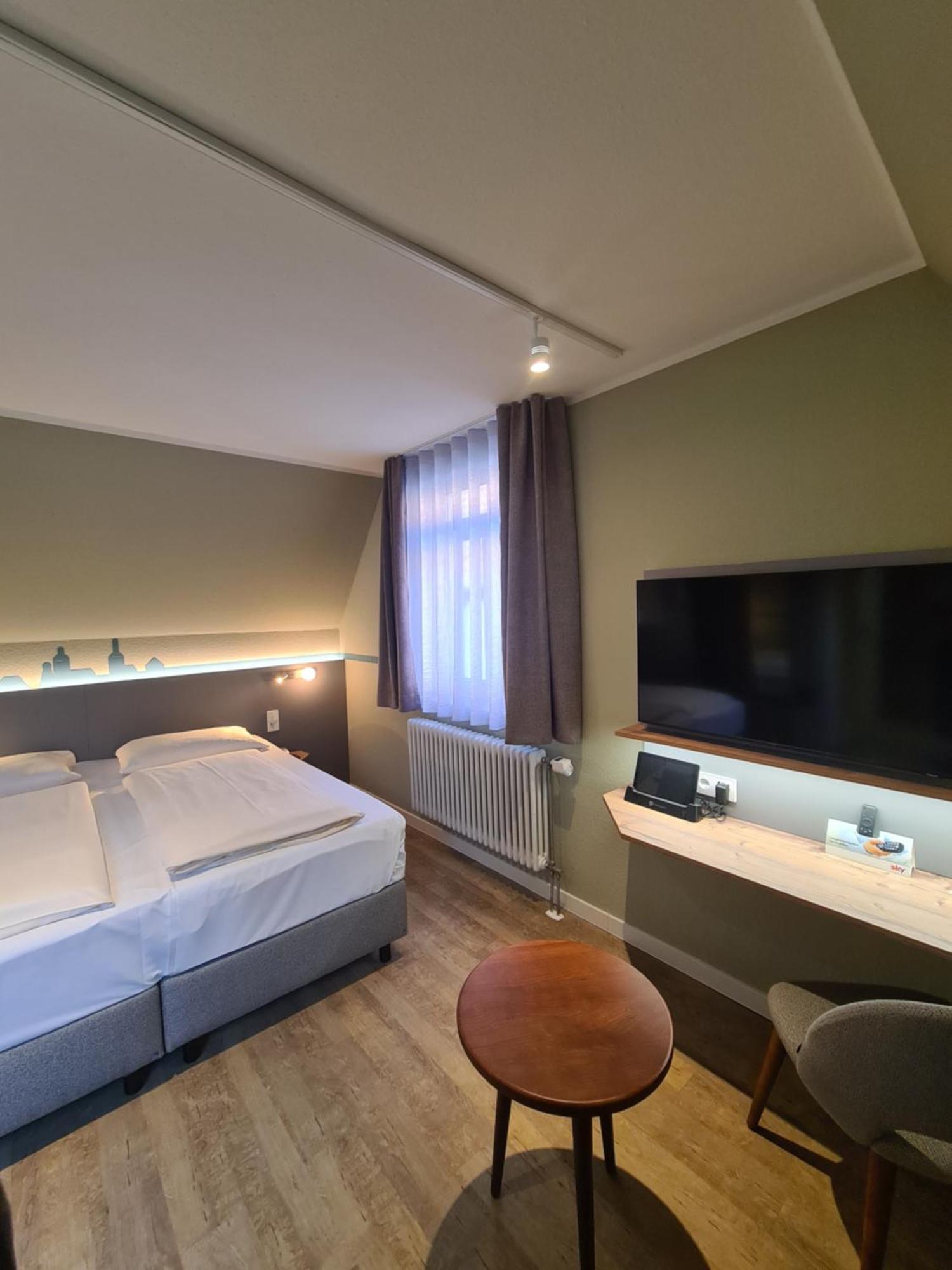 Stadthotel Engel Ettlingen Dış mekan fotoğraf