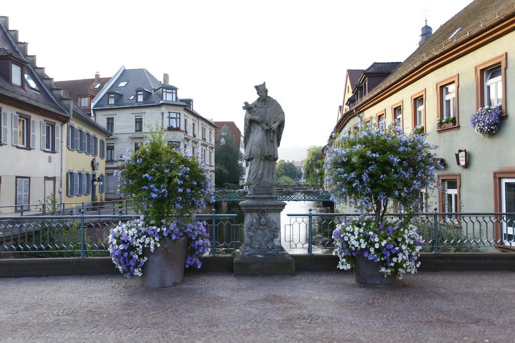 Stadthotel Engel Ettlingen Dış mekan fotoğraf