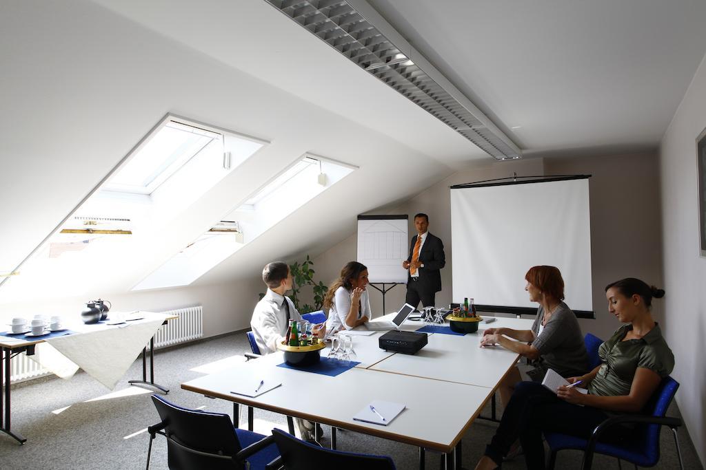 Stadthotel Engel Ettlingen Dış mekan fotoğraf