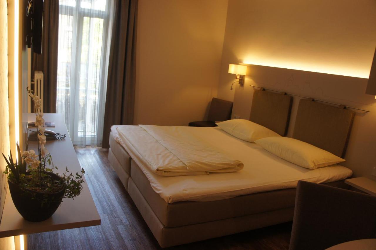 Stadthotel Engel Ettlingen Dış mekan fotoğraf