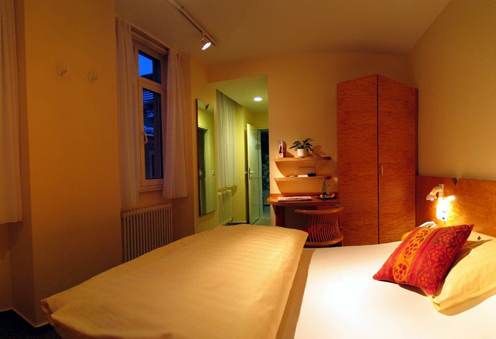 Stadthotel Engel Ettlingen Dış mekan fotoğraf